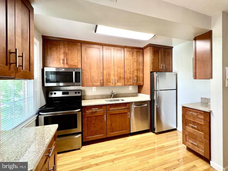 2207 Washington Ave #201, Silver Spring, MD 20910