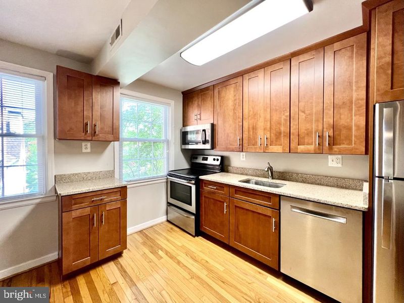 2207 Washington Ave #201, Silver Spring, MD 20910