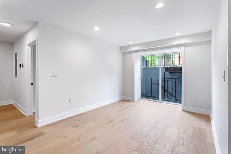 845 19th St NE #4, Washington, DC 20002
