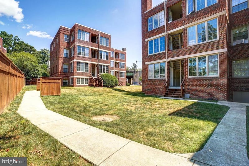 6722 3rd St NW #204, Washington, DC 20012