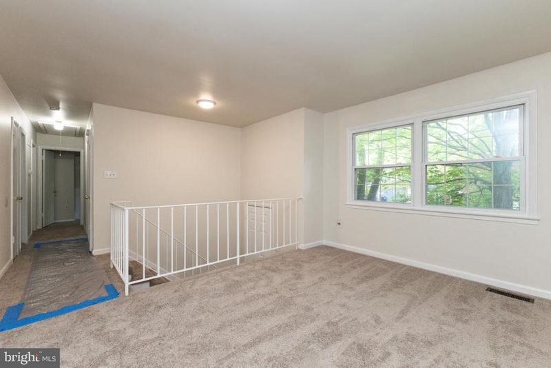 5308 Macwood Dr, Woodbridge, VA 22193