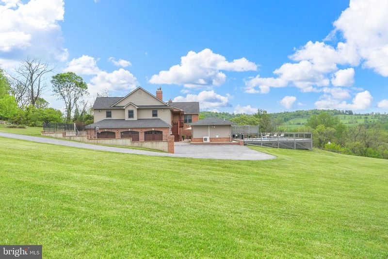 2494 Scravel Rd, Myersville, MD 21773