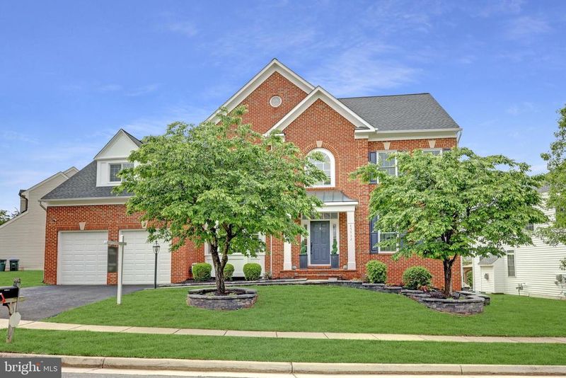 45932 Pullman Ct, Sterling, VA 20164