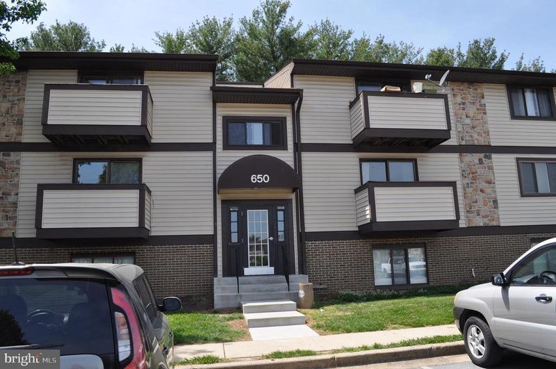 650 Heather Ridge Dr #12L, Frederick, MD 21702