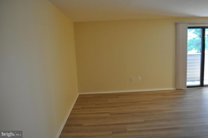 650 Heather Ridge Dr #12L, Frederick, MD 21702
