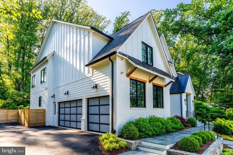 1544 Forest Villa Ln, Mclean, VA 22101