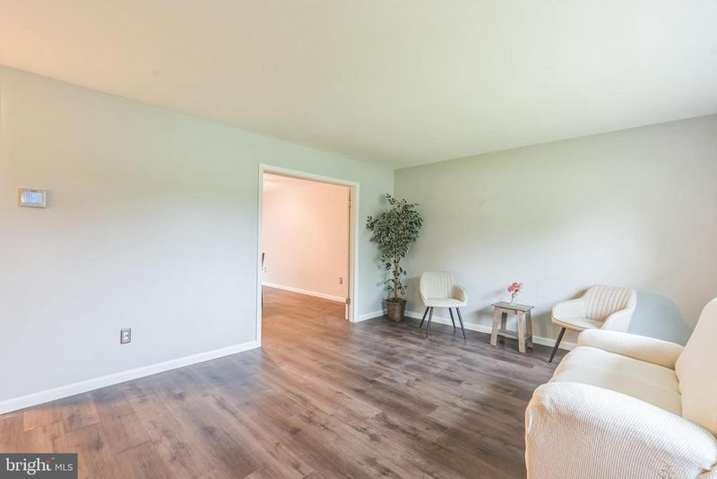 12729 Midwood Ln, Bowie, MD 20715