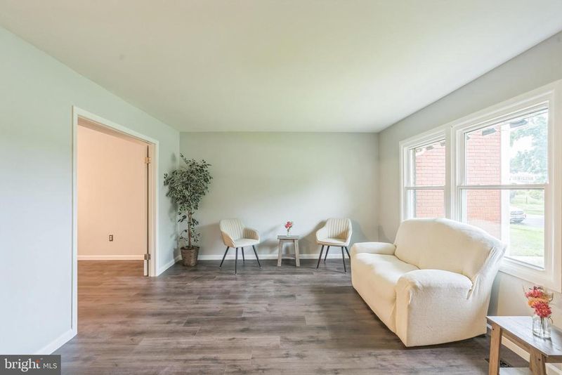 12729 Midwood Ln, Bowie, MD 20715