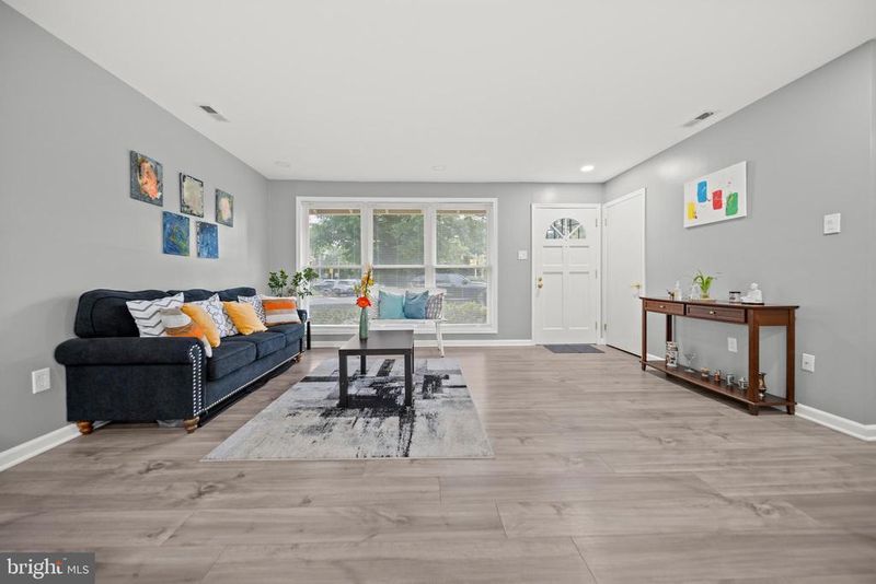 6019 Rose Hill Dr, Alexandria, VA 22310