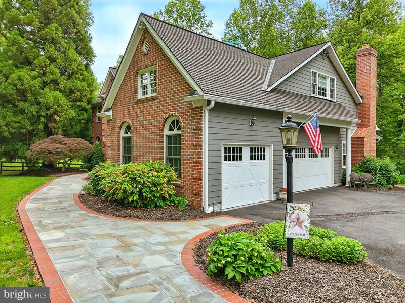 8390 Sylvan Way, Clifton, VA 20124