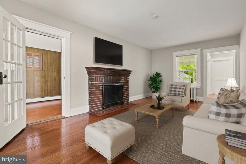 331 E Maple Rd, Linthicum Heights, MD 21090