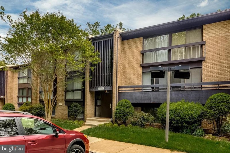 11564 Rolling Green Ct #101, Reston, VA 20191