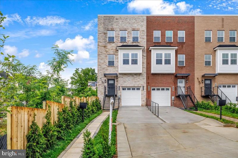 5102 Fitch St SE, Washington, DC 20019