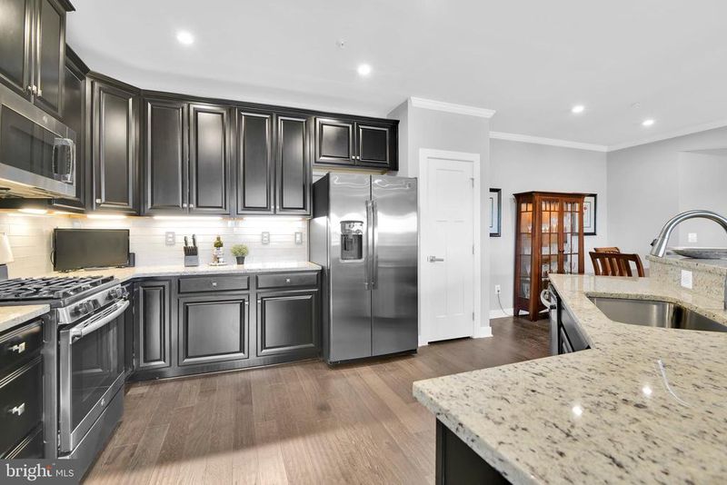 3411 Angelica Way #303, Frederick, MD 21704
