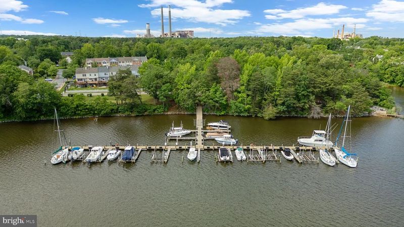1328 Hollow Glen Ct, Curtis Bay, MD 21226