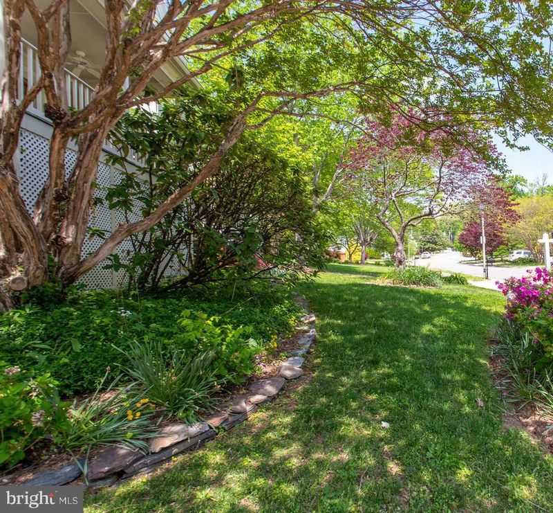 1201 Dartmouth Rd, Alexandria, VA 22314