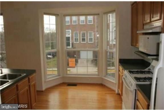 45671 SW Waterloo Station, Sterling, VA 20166