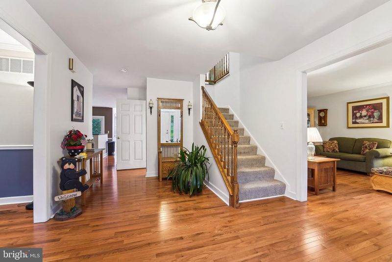 4270 Deborah Ct, Mount Airy, MD 21771