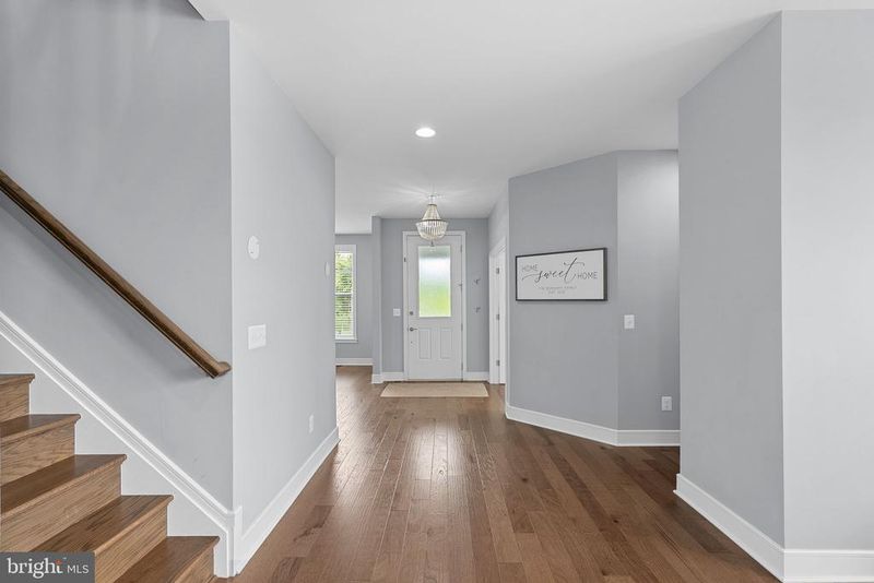 1101 Athena Dr SE, Leesburg, VA 20175