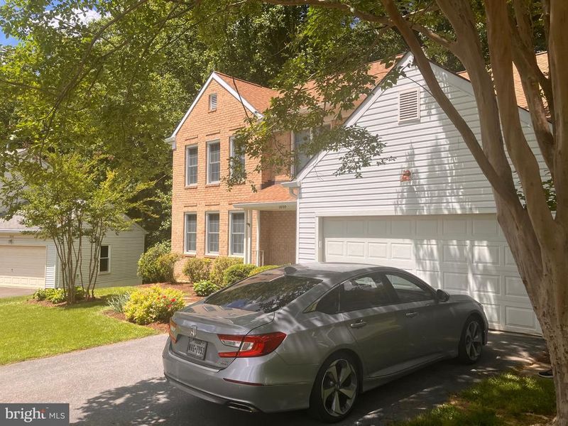 2220 Blue Valley Dr, Silver Spring, MD 20904