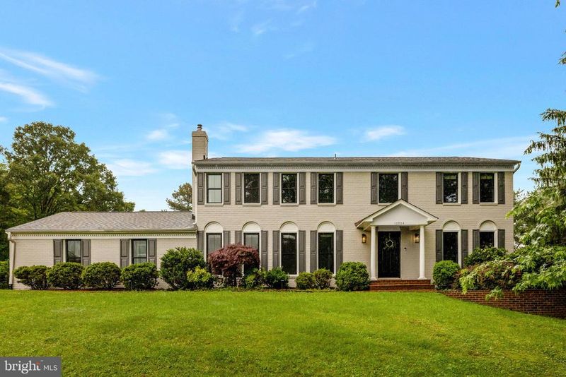 10904 Belgravia Ct, Great Falls, VA 22066