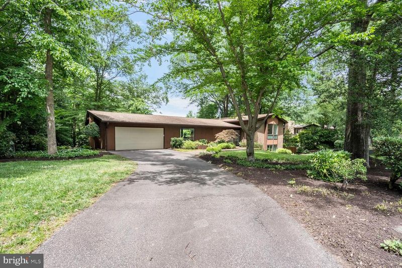 3004 Cunningham Dr, Alexandria, VA 22309