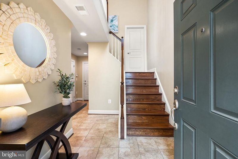 3357 Kemper Rd, Arlington, VA 22206