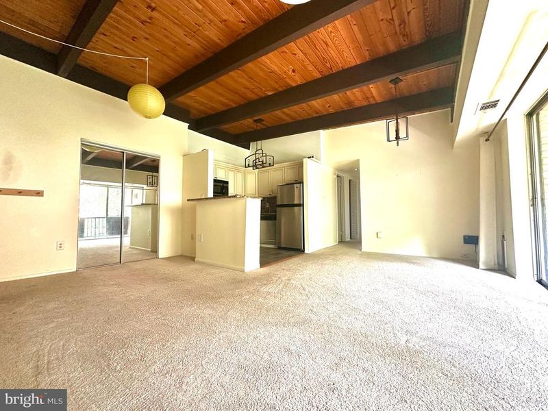 7839 Enola St #204, Mclean, VA 22102