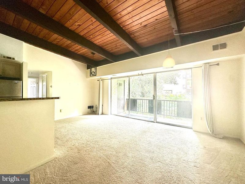7839 Enola St #204, Mclean, VA 22102