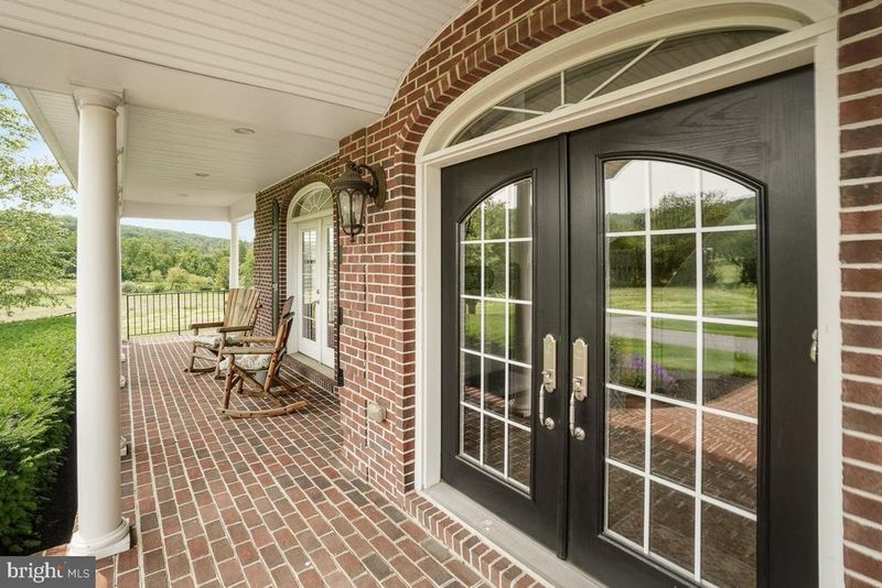 8170 Hollow Rd, Middletown, MD 21769
