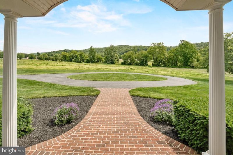 8170 Hollow Rd, Middletown, MD 21769