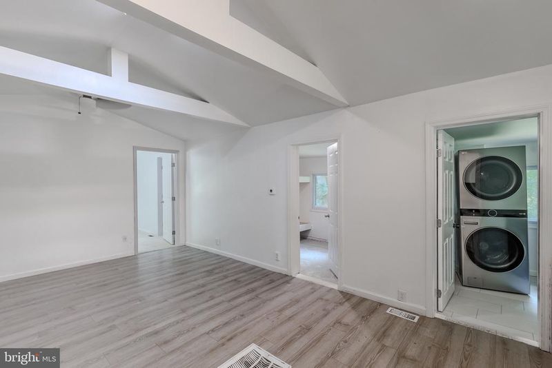 11909 Waterside Dr, Manassas, VA 20112