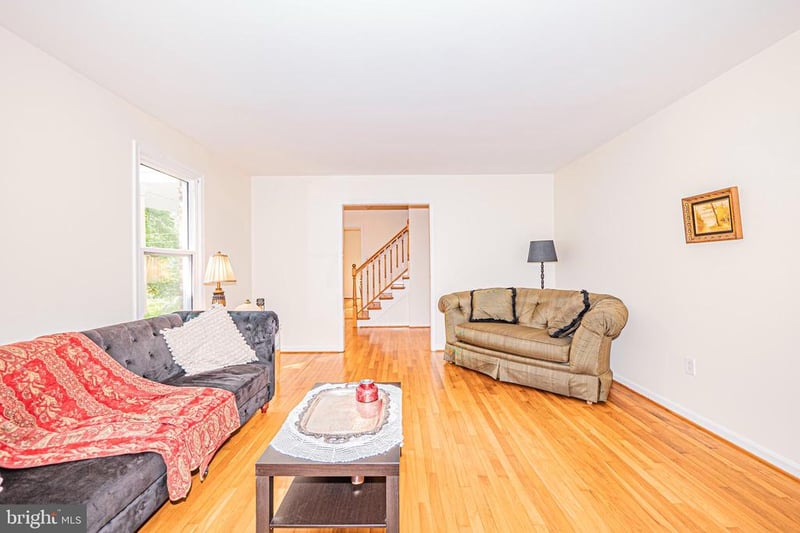 7111 Cheshire Ct, Alexandria, VA 22307