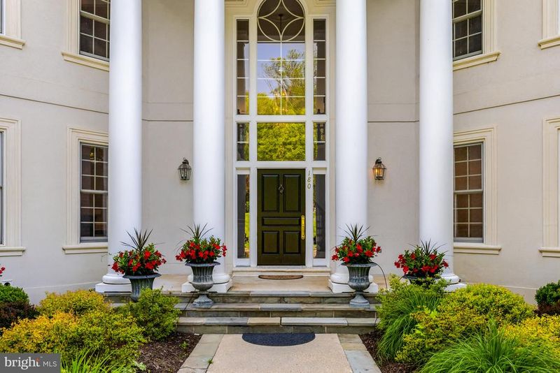 180 River Park Dr, Great Falls, VA 22066