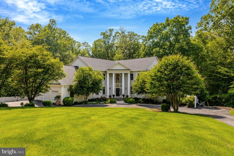 180 River Park Dr, Great Falls, VA 22066