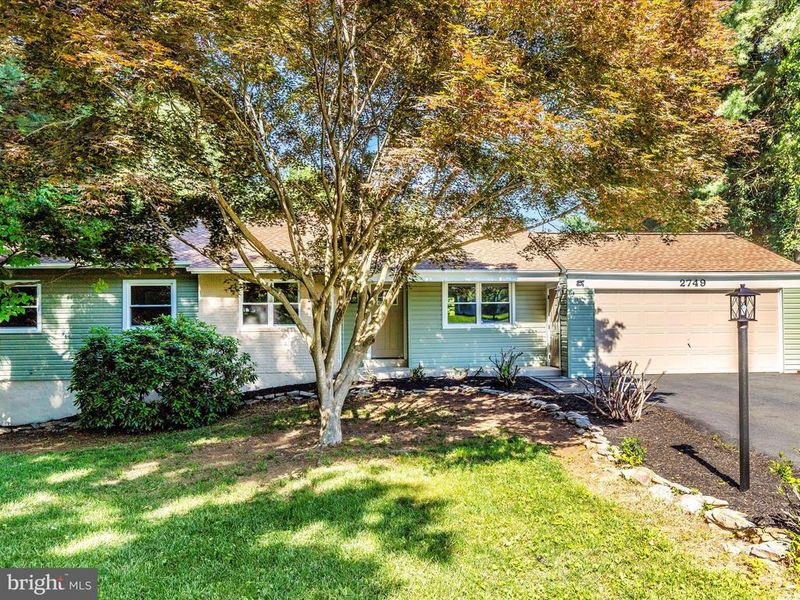 2749 Loch Haven Dr, Ijamsville, MD 21754