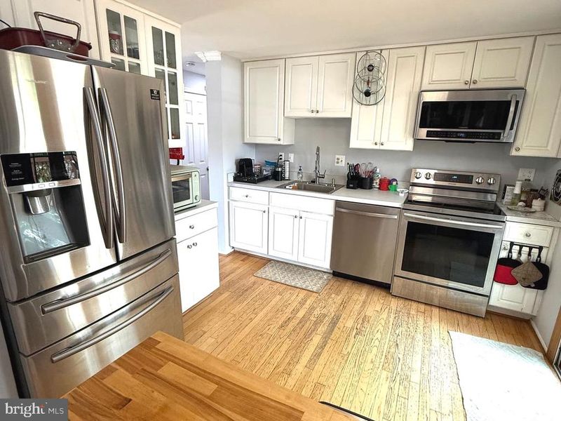 4743 Pomegranate Ct, Alexandria, VA 22309