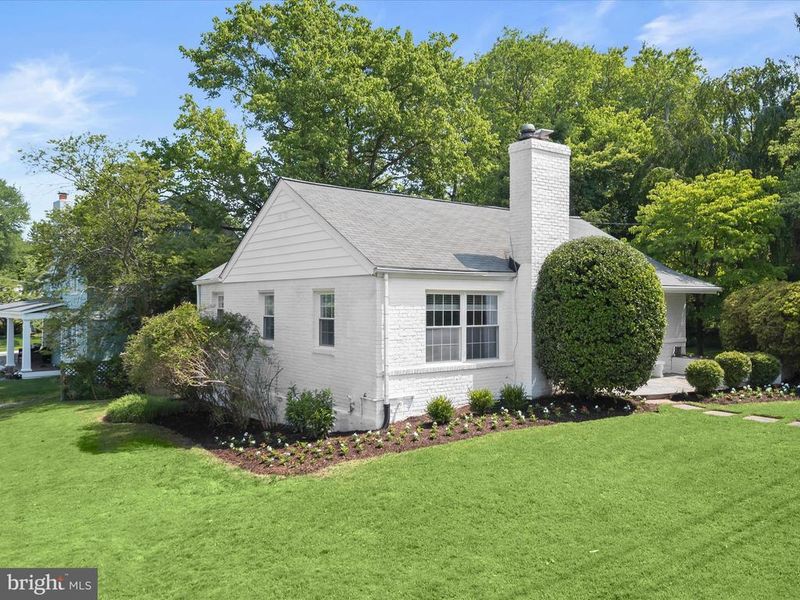 4305 Everett St, Kensington, MD 20895