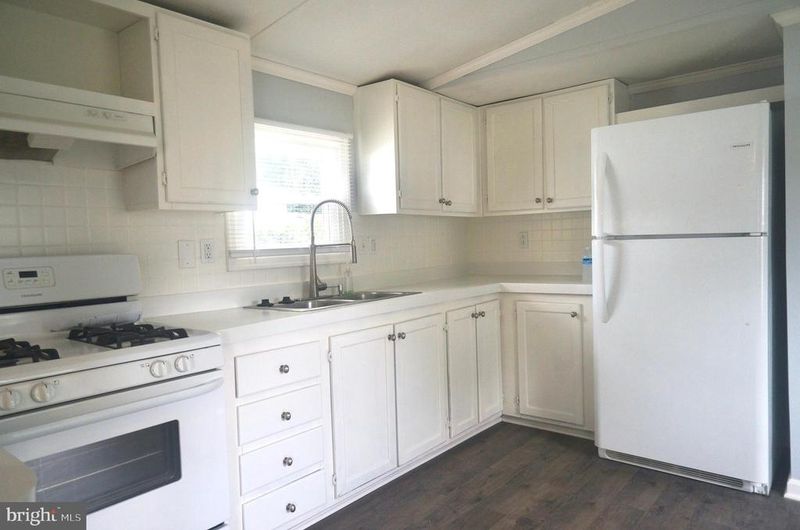 20 Maryanne Ave, Stafford, VA 22554