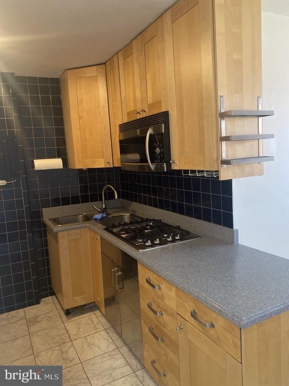 1111 Arlington Blvd #932, Arlington, VA 22209