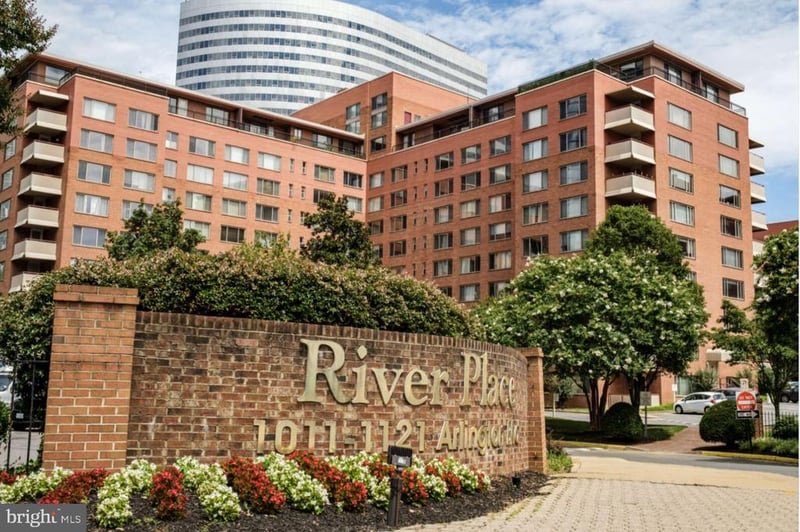 1111 Arlington Blvd #932, Arlington, VA 22209