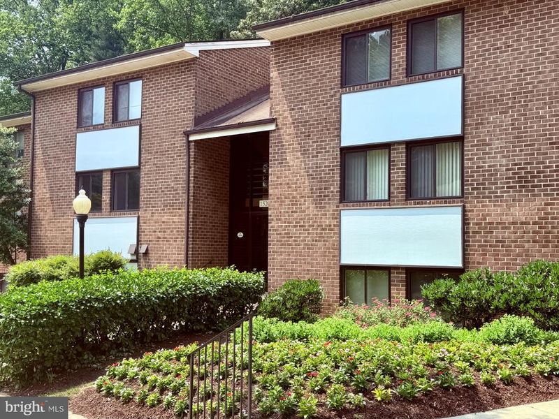 1520 Northgate Sq #11B, Reston, VA 20190