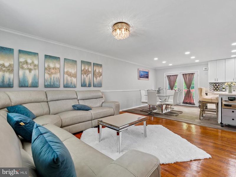 9601 Small Dr, Clinton, MD 20735