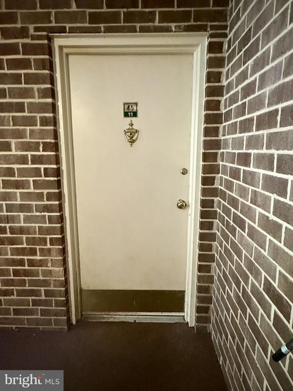 1520 Northgate Sq #11B, Reston, VA 20190