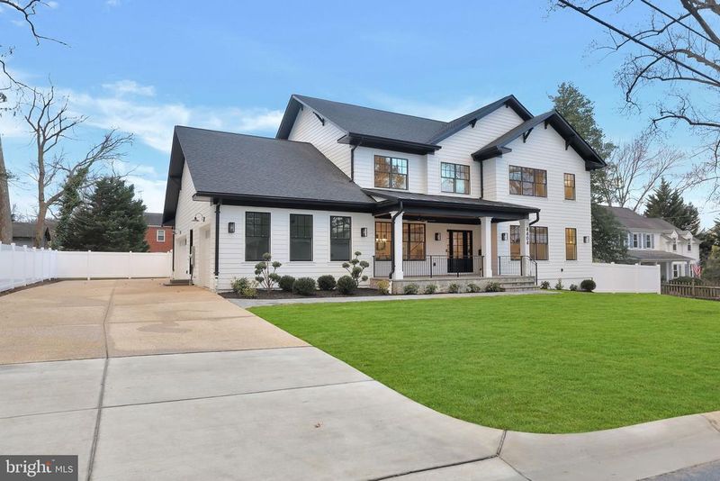 4404 Clearbrook Ln, Kensington, MD 20895