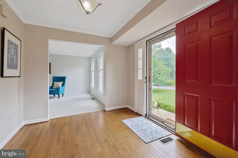 1003 Meadowgreen Dr, Mount Airy, MD 21771