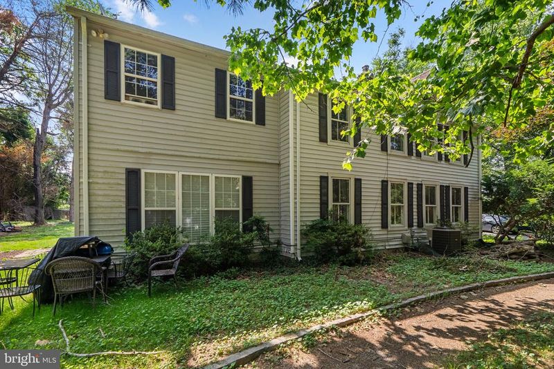 13321 Travilah Rd, Potomac, MD 20854