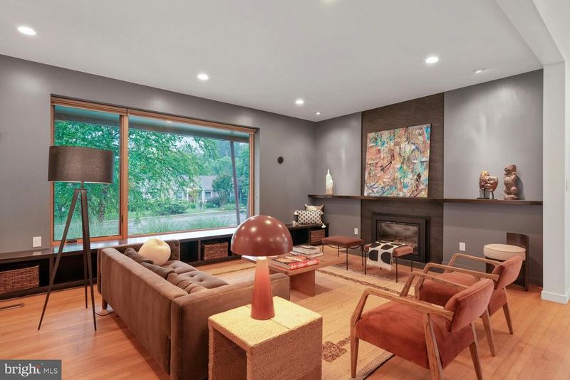 4844 Yorktown Blvd, Arlington, VA 22207