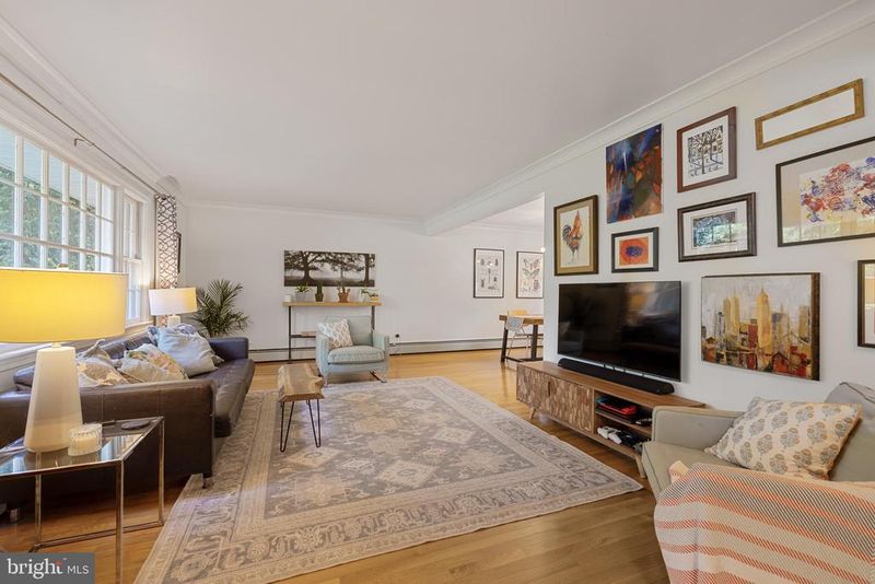 20720 Warfield Ct, Gaithersburg, MD 20882