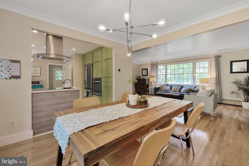 20720 Warfield Ct, Gaithersburg, MD 20882